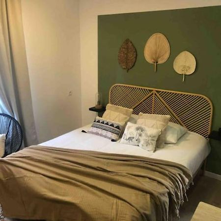 Le Savane Apartment Vesoul Bagian luar foto